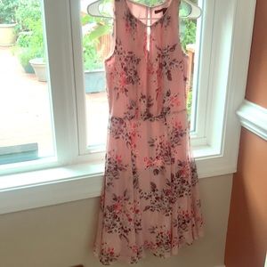 Pink and gray sleeveless summer dress